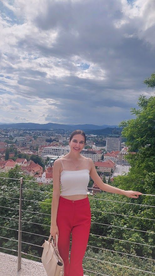 Dressed in summer style exploring the wonderful streets of Ljubljana on a perfect June day