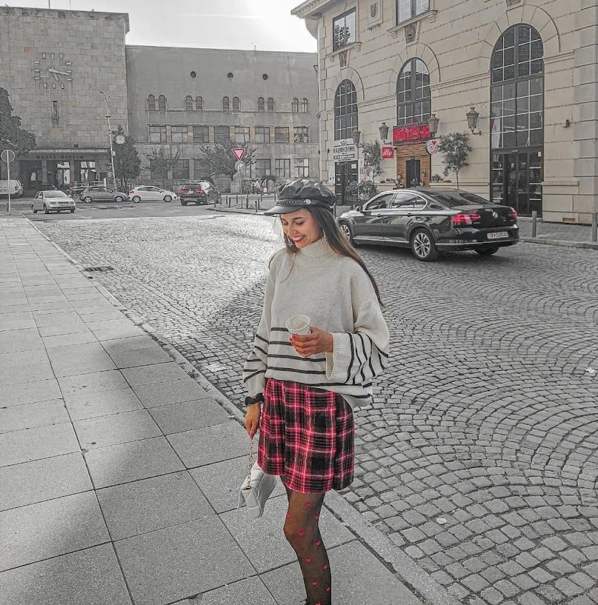 An elegant autumn outfit with warm fuzzy feelings combining summer and winter fashion pieces
