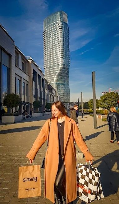 A final glimpse of the glamorous Belgrade where all positivity is intrinsic and merriment fills the air