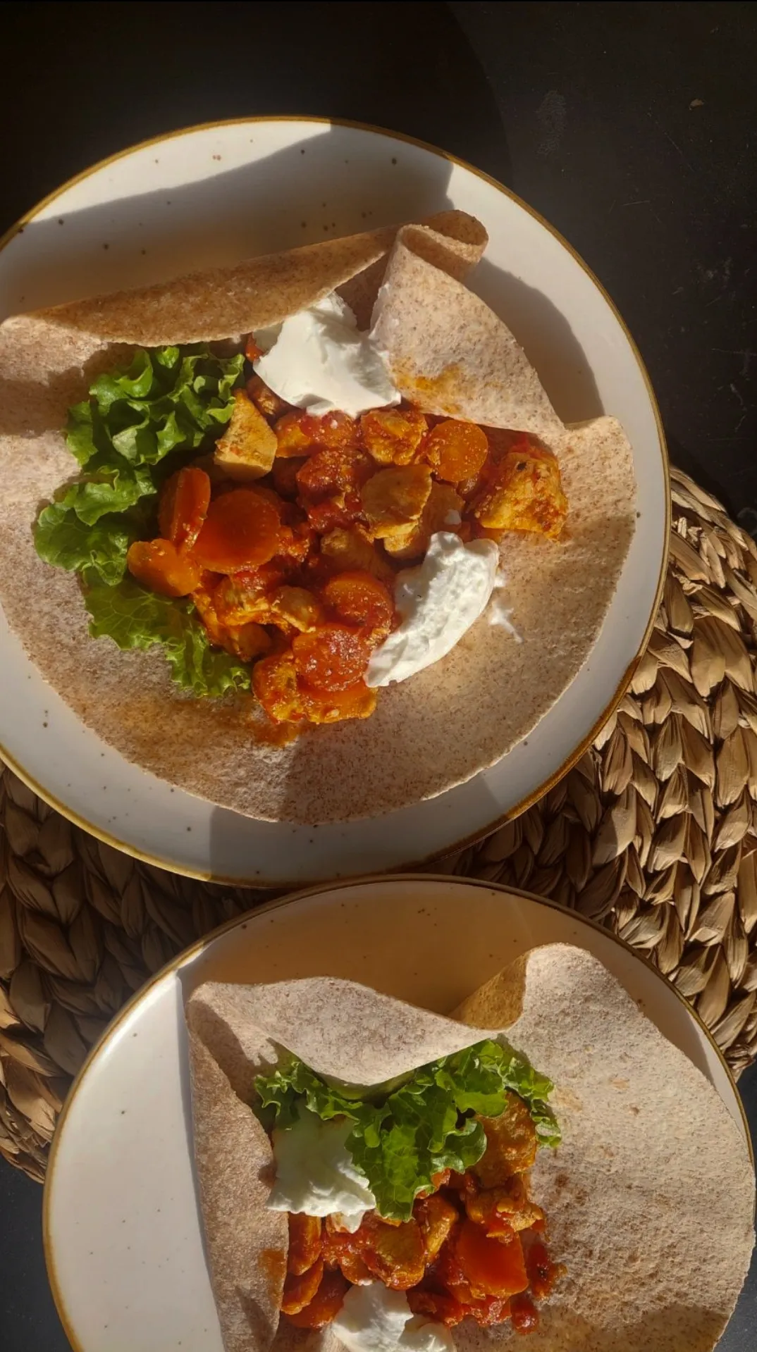 TORTILLAS WITH CHICKEN STEAK
