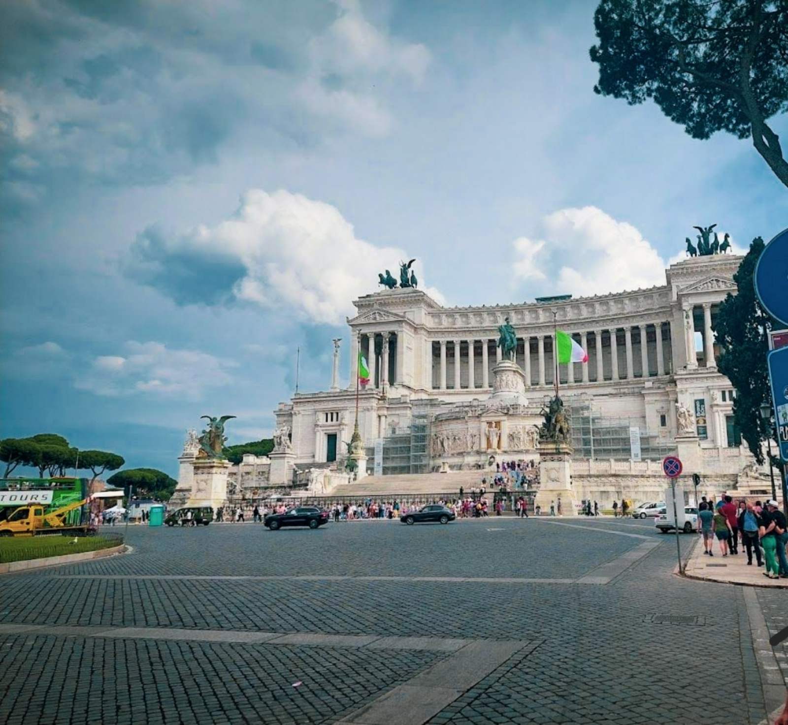 The grand white marble monument at Piazza Venezia honouring Vittorio Emanuele II dominating the square