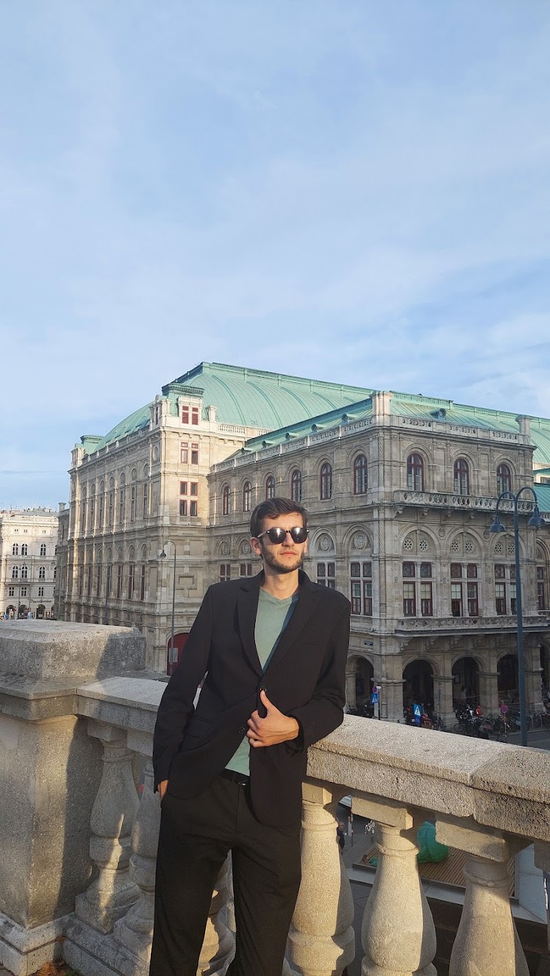 A projection at the immersive Mythos Mozart experience in Vienna